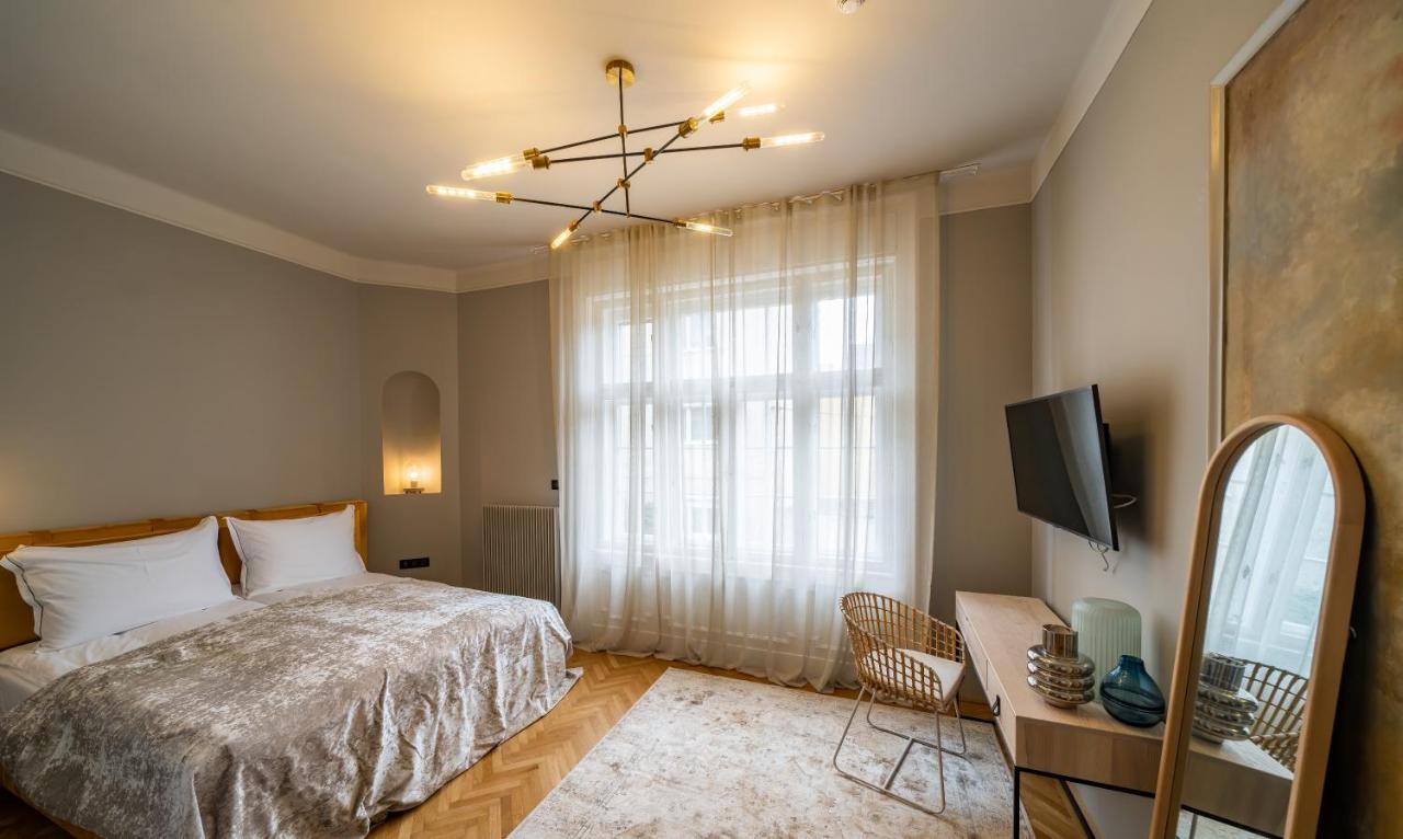 Nest Hotel Győr Exterior foto