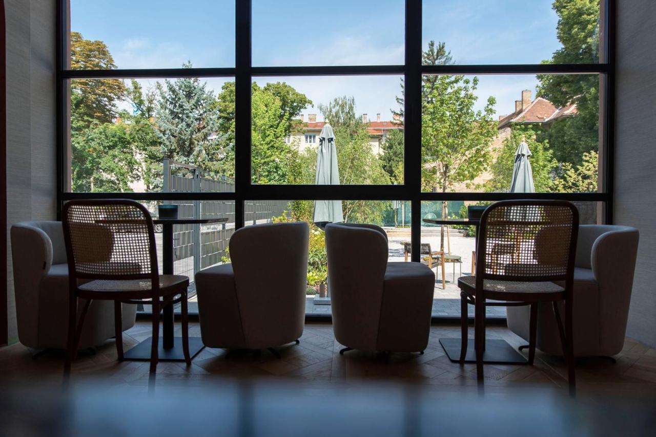Nest Hotel Győr Exterior foto